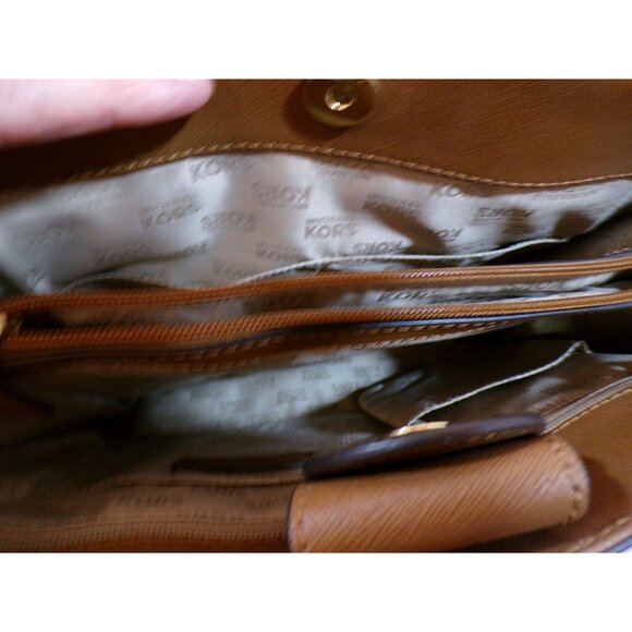 Michael Kors Hamilton large camel satchel shoulder bag purse - Picture 9 of 11